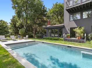 6 Peat Hole Ln, Bellport Village, NY 11713