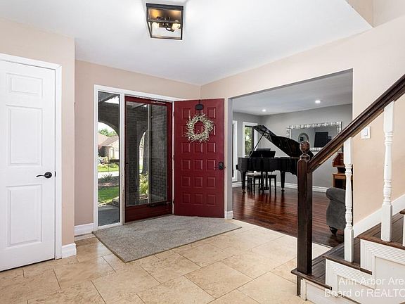5th image of 22763 Shadowglen Dr