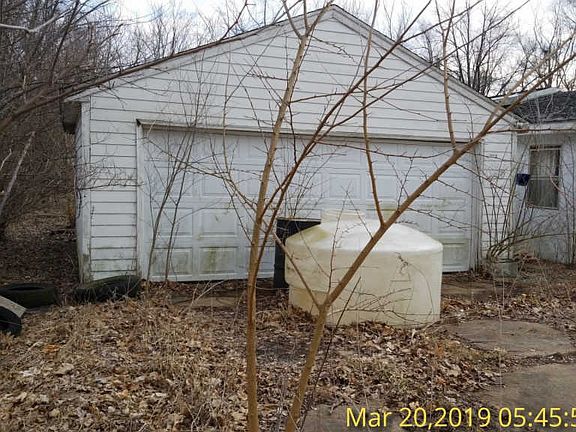 3rd image of 13700 W Peters Ln