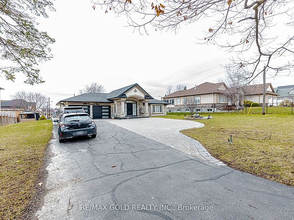 2nd image of 8892 Creditview Rd
