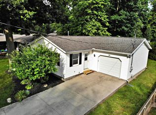 10482 Seminole Shore Dr, Huntsville, OH 43324