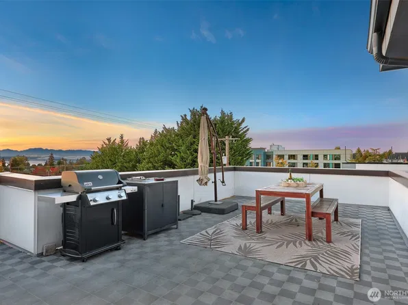 6325 34th Avenue SW #C, Seattle, WA 98126