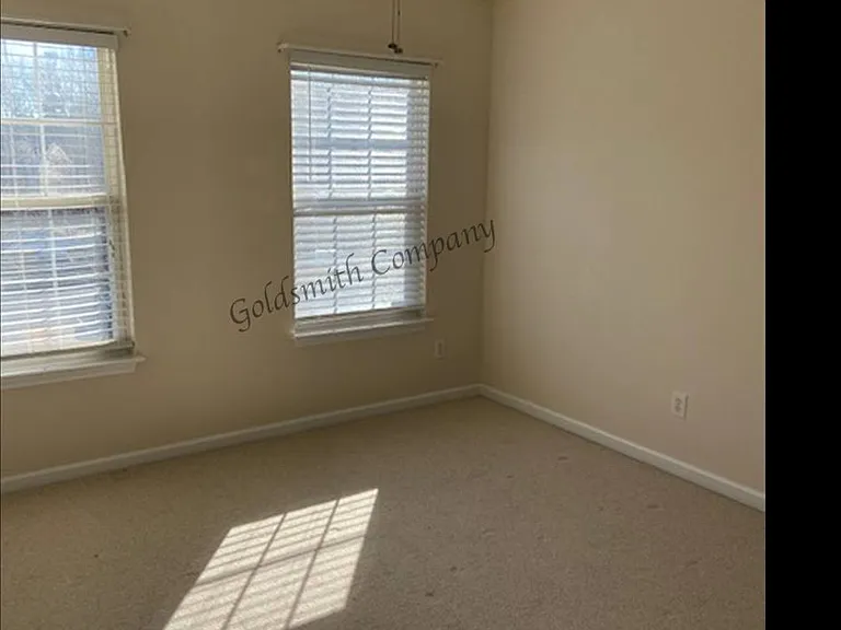 503 Coffield Dr — Photo 8