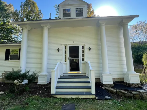 2 Emerson Ln, York, ME 03909