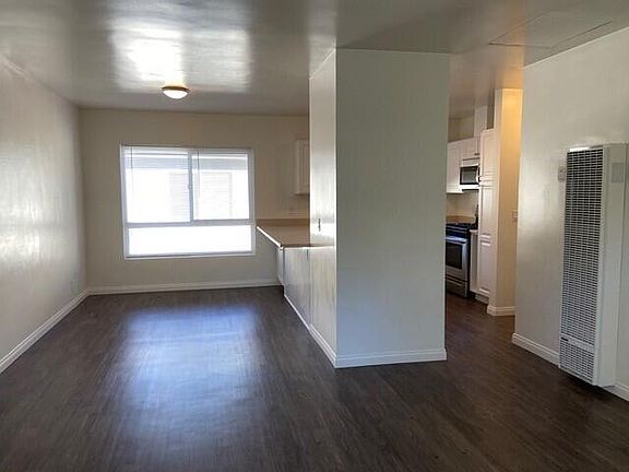 3rd image of 3445 Richland Dr