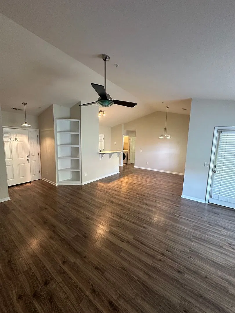 beautiful and move-in ready 2 bedroom 2 bathroom apartment — Photo 2