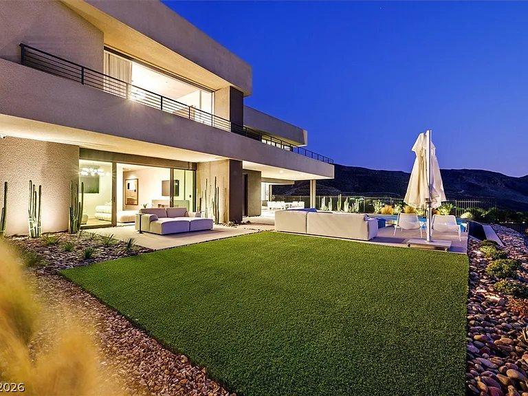 807 Magnum Cliff Ct — Photo 13