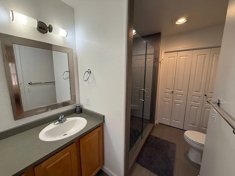 a1579 — Photo 24