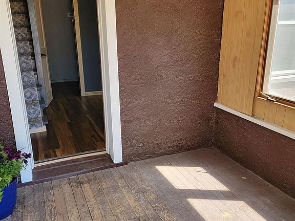 4th image of 675 Roberts Ct
