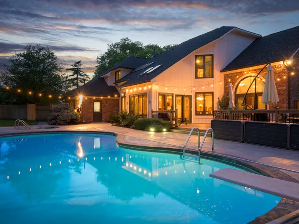 10833 Courageous Dr, Indianapolis, IN 46236