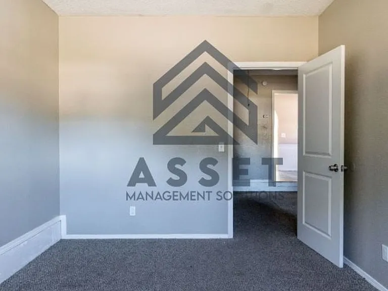 9316 NE Stardust Ln — Photo 16