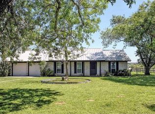 4031 Young Ln, Lockhart, TX 78644