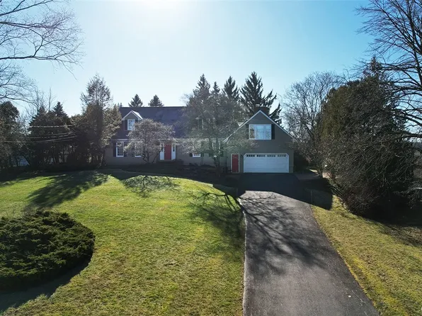 11 Thistlewood Ln, Fayetteville, NY 13066