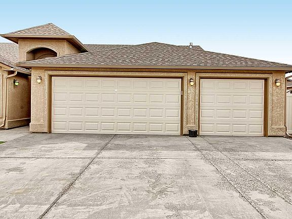 3rd image of 3169 Stoneburro Dr