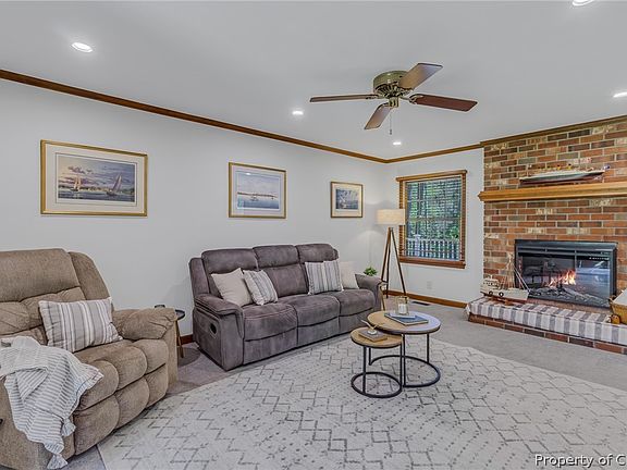4th image of 810 Corrotoman Cir