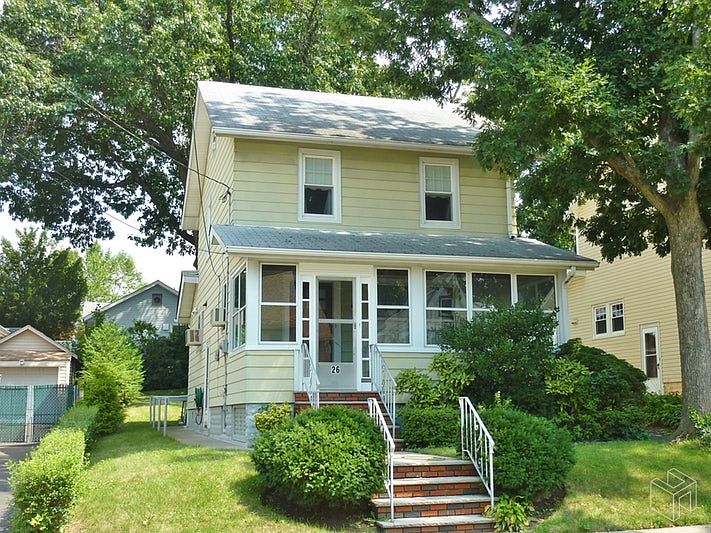 1st image of 26 Belmohr St