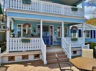 8 Bayview St, Highlands, NJ 07732