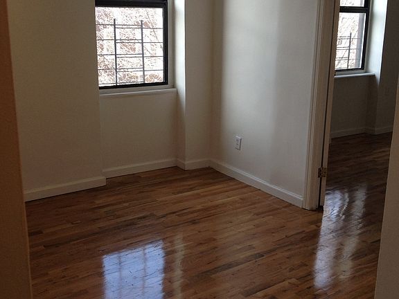 3rd image of 307 Malcolm X Blvd APT 2L
