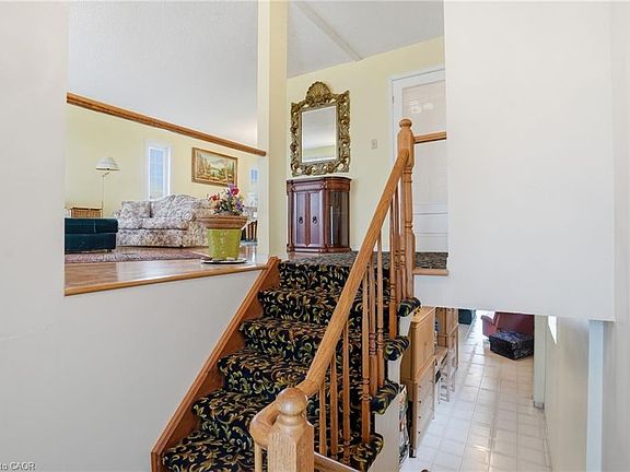 5th image of 233 Fruitland Rd