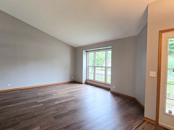 2nd image of 409 Fairfax Ln