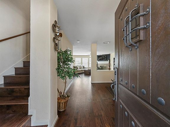4th image of 21011 Pineda Cir
