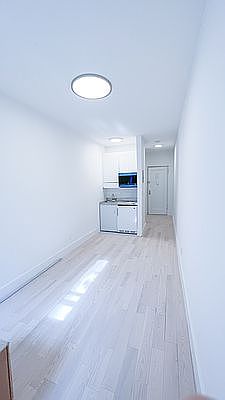 1st image of 206 W 21st St APT B8