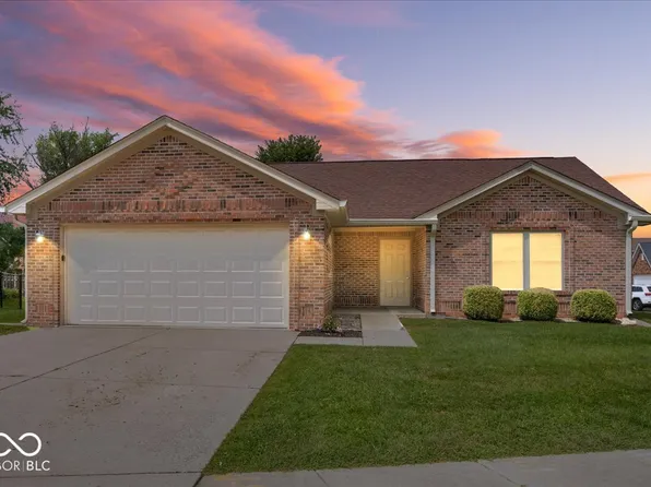 35 Cedarwood Dr, Greencastle, IN 46135