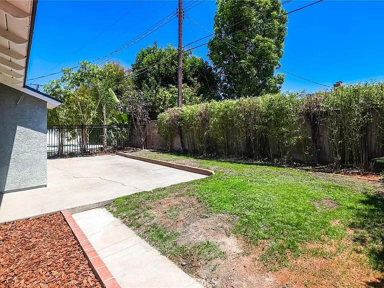 2932 Bostonian Dr — Photo 34