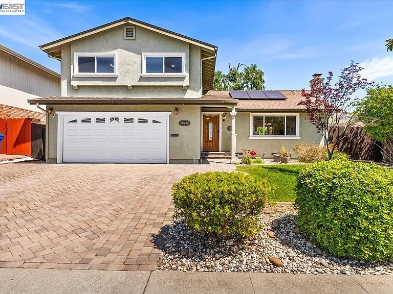 48260 Conifer St — Photo 1