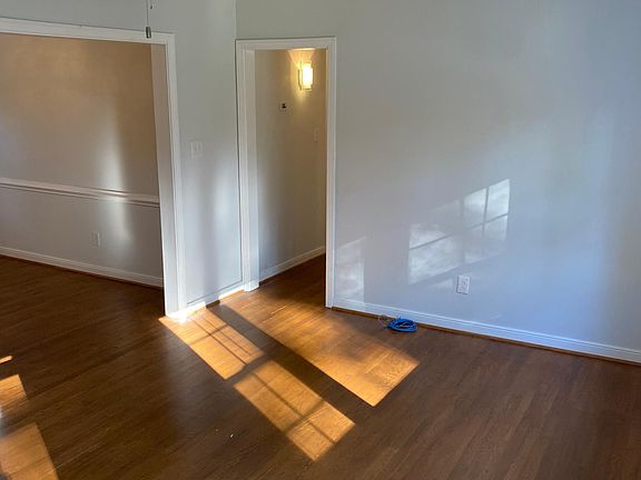 3rd image of 8404 Spalding Dr