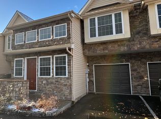 611 Edith St, Old Forge, PA 18518