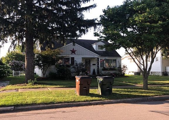 2nd image of 304 Clinton Ave