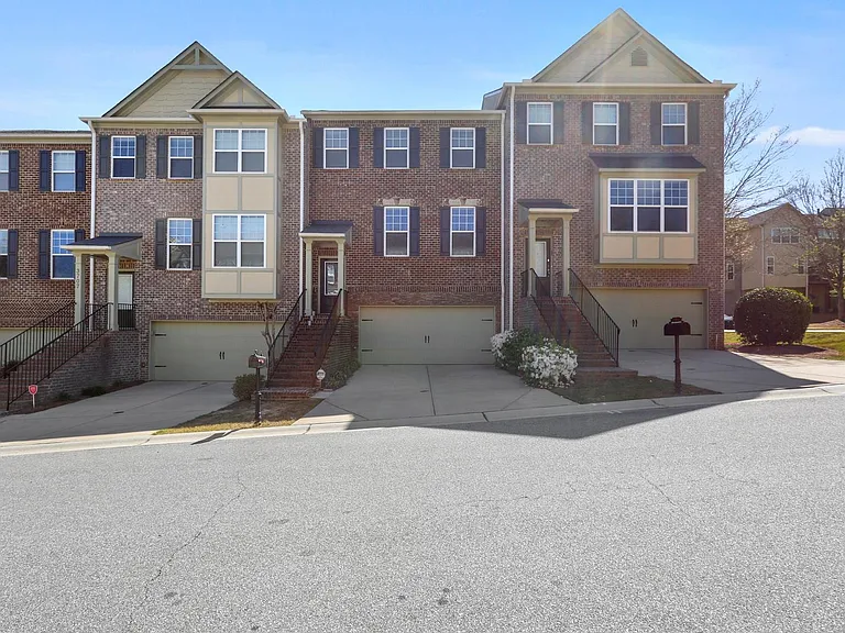 3705 Lambert Ln NE — Photo 13