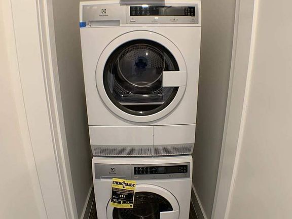 5th image of 11920 Union Tpke APT E3d2