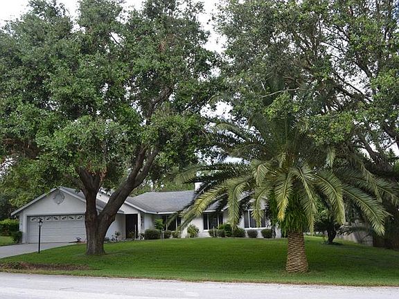 2nd image of 16118 Hillside Cir