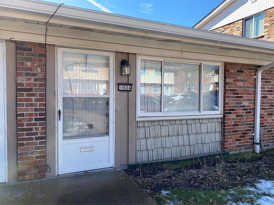 1st image of 10684 Carroll Wood Way