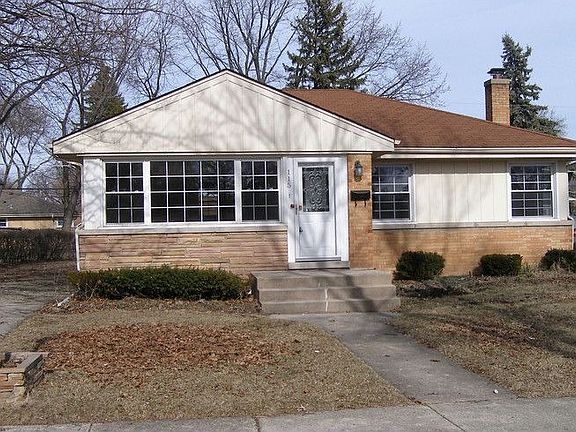 2nd image of 115 N Reuter Dr