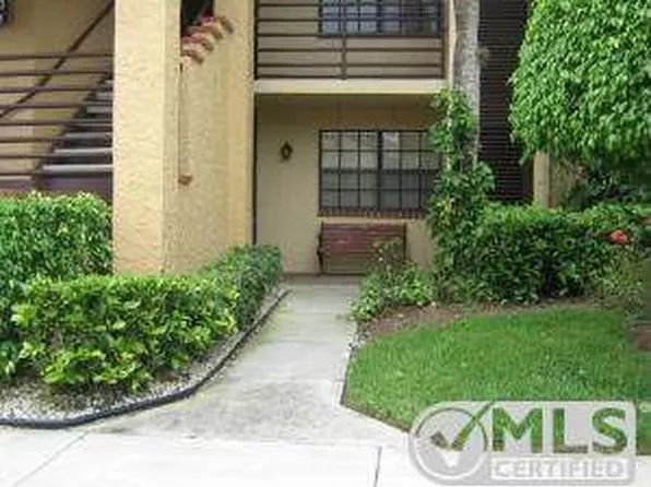 11281 Aspen Glen Dr, Boynton Beach, FL 33437
