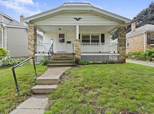 212 S 77th St, Milwaukee, WI 53214