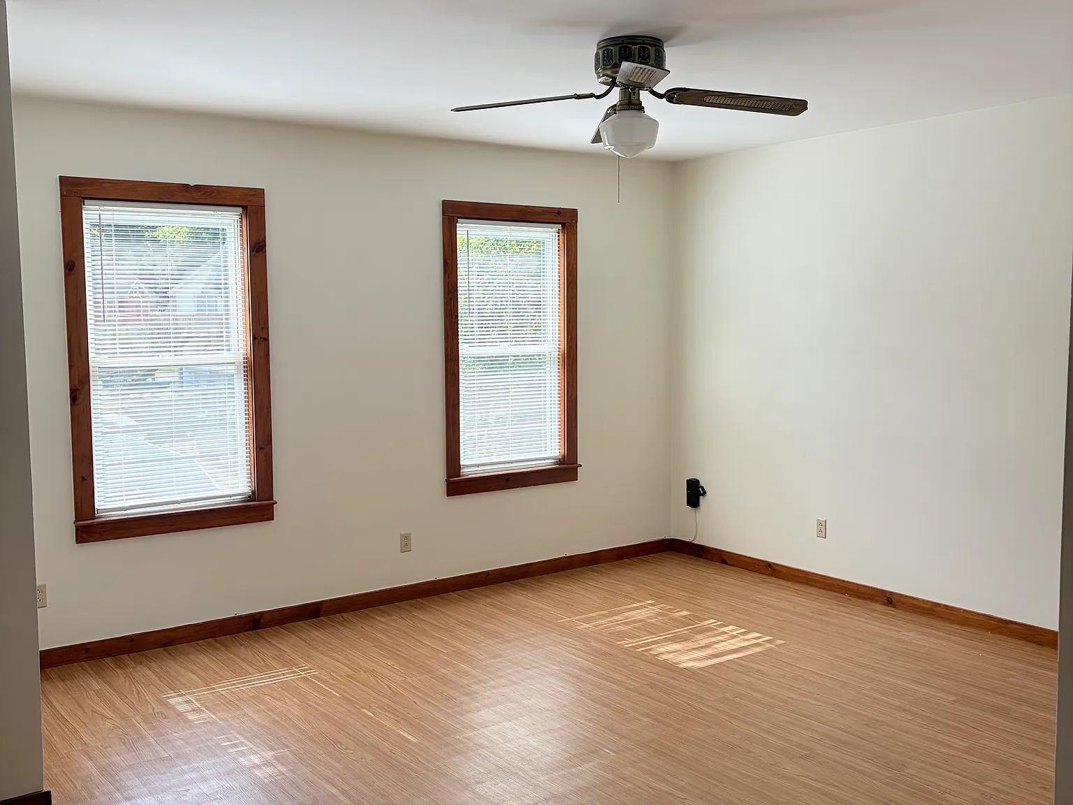 3 bed, $1,950 — Photo 4