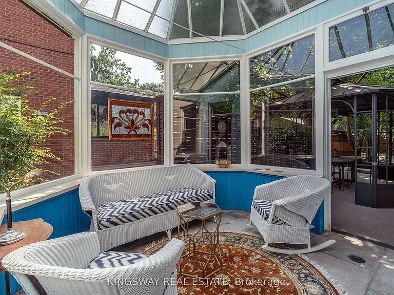 166 High Park Ave — Photo 45