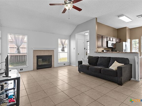 3rd image of 2505 Armadillo Dr
