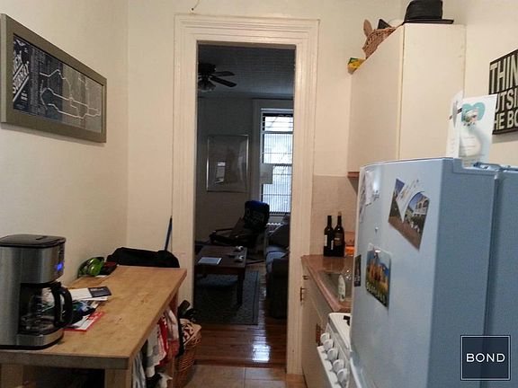 4th image of 446 W 49th St APT 4B