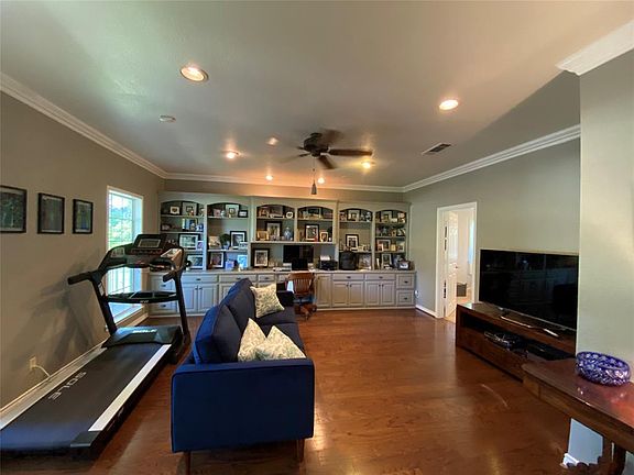 3rd image of 4208 Cheshire Dr