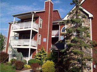 272 Crosspointe Dr, East Brunswick, NJ 08816