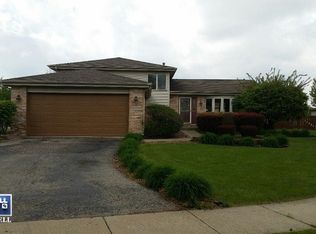 17216 S Huron Ct, Lockport, IL 60441