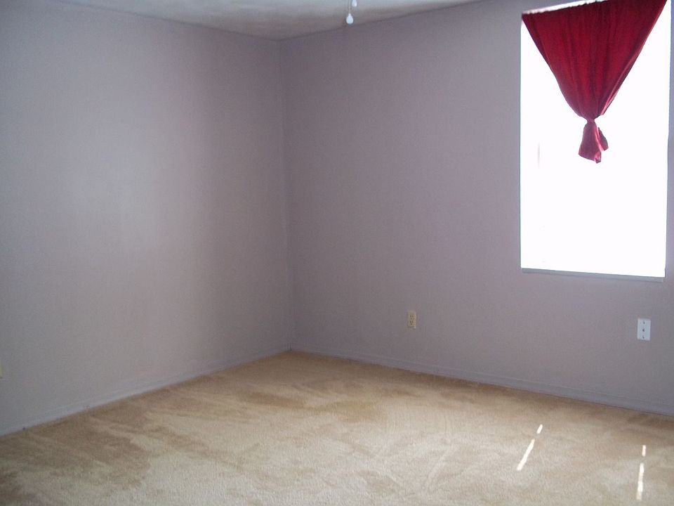 2nd image of 506 W 5th St #A