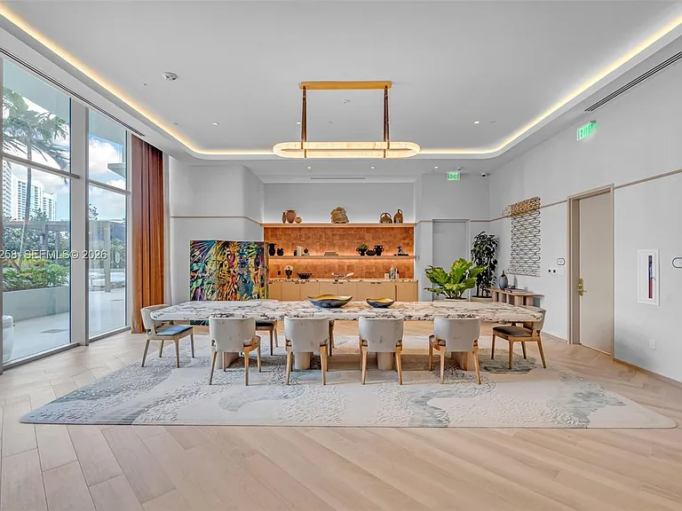 77 SE 5th St #Penthouse 03 — Photo 47