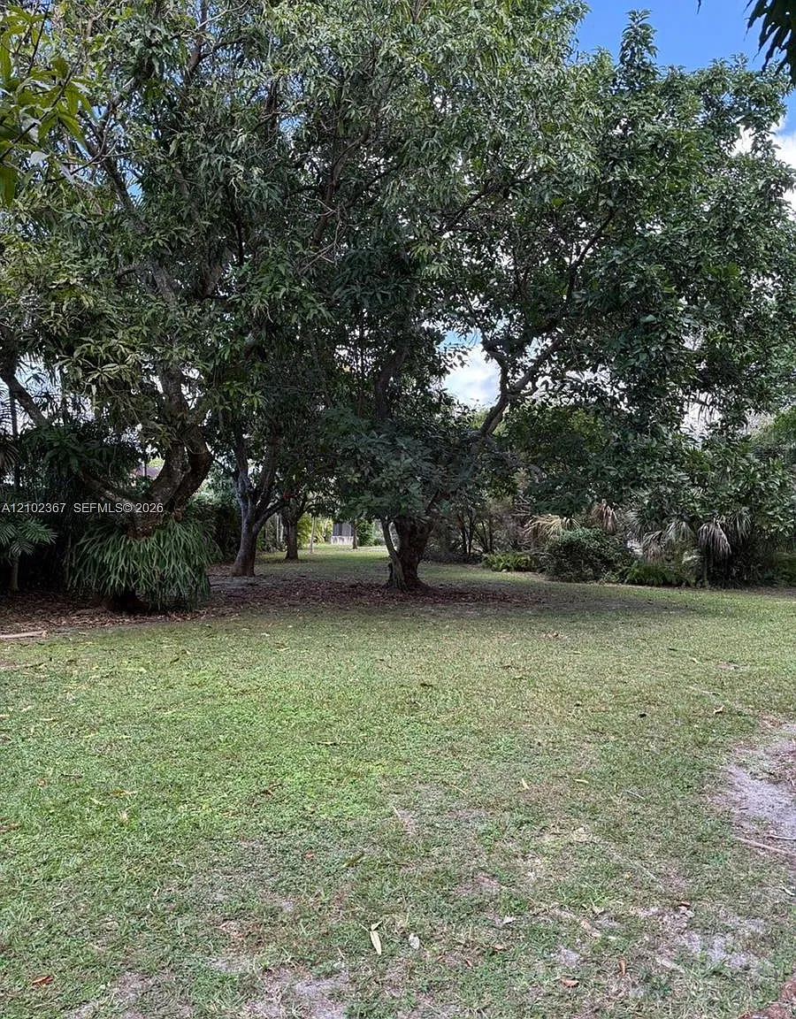 South Miami Gdn Heights — Photo 3