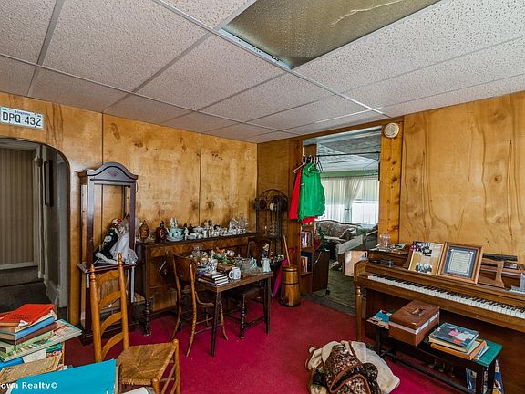 5th image of 650 School St